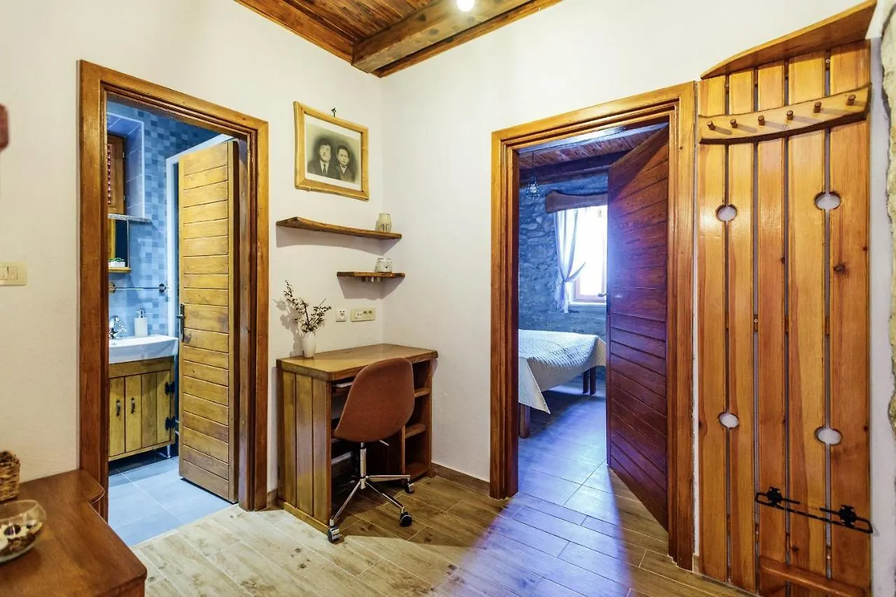 House Oak Tree Villa Medvida