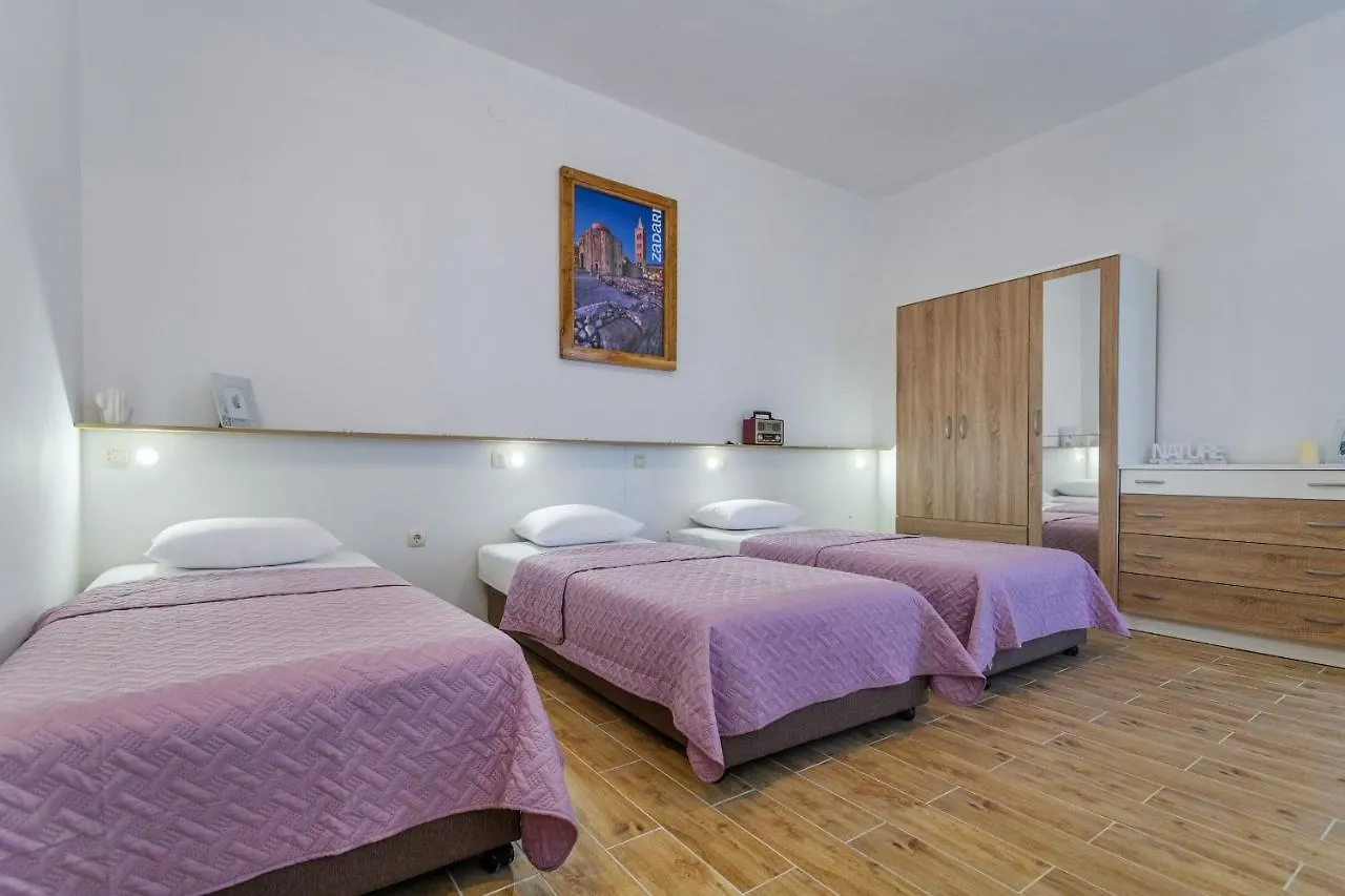 House Oak Tree Villa Medvida Holiday home